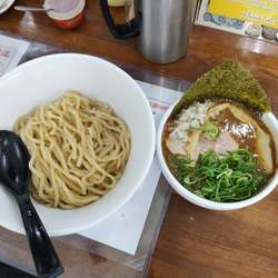 つけ麺 930円 温盛り、300g
