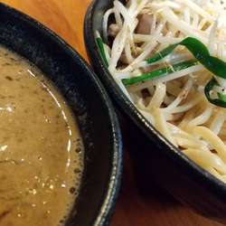 味噌とんこつ つけ麺(900円)