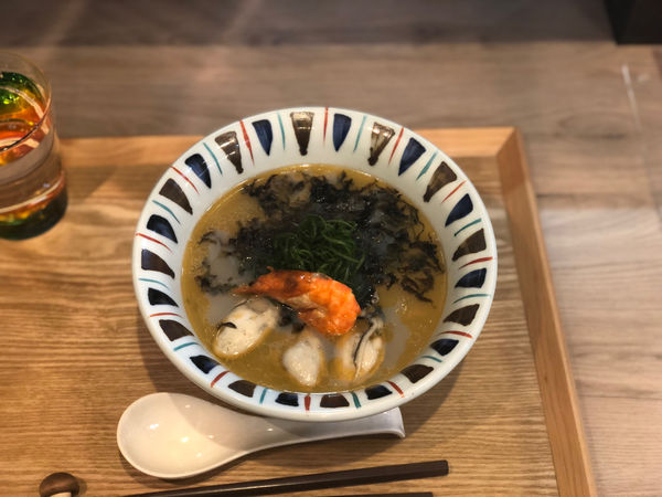 「海老と牡蠣の汐そぱ」@えびそば 緋彩の写真