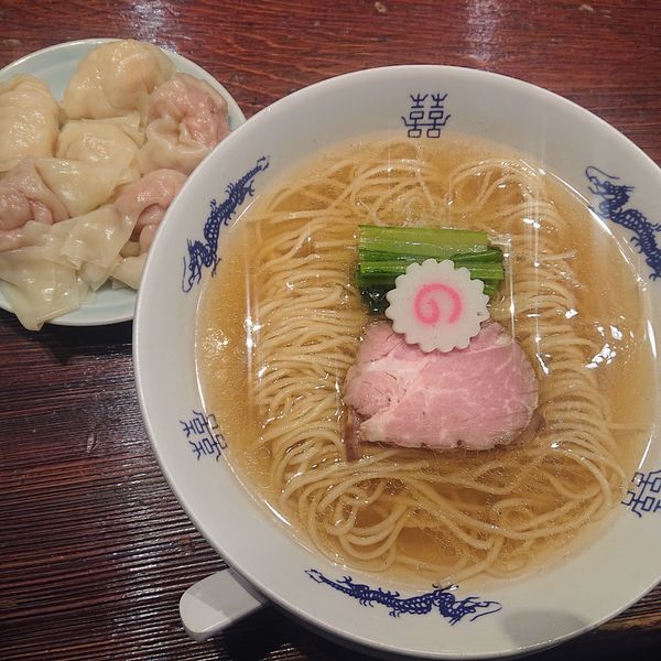 「中華そば(ワンタン肉3、海老3)1270円」@中華蕎麦にし乃の写真