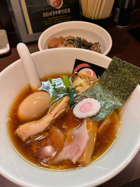 「ワンタン中華（味玉トッピング）」@おおぜき中華そば店の写真