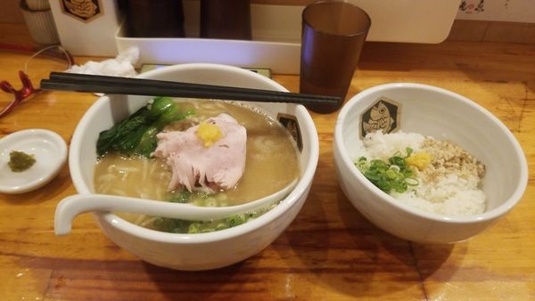 「濃厚真鯛ラーメン+おじやセット」@真鯛らーめん 麺魚の写真