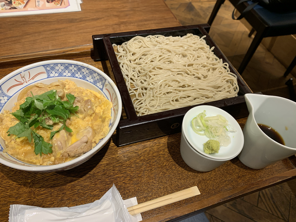 「親子丼とせいろ(1190円)」@蕎麦五反の写真
