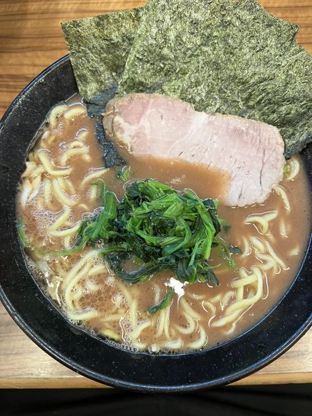 「ラーメン中800円+ご飯50円」@横浜家系らーめん 二代目 武道家の写真