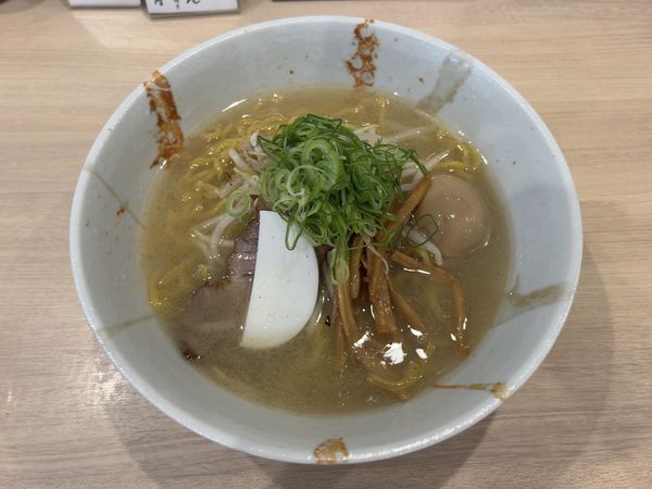 「塩＋あじたま」@札幌麺屋 美椿の写真