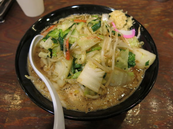 「味噌タンメン：840円」@トナリ 丸の内店の写真