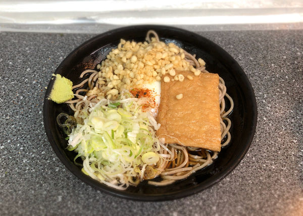 「とろ玉たぬきつねそば(400円)」@大江戸そば 松戸店の写真