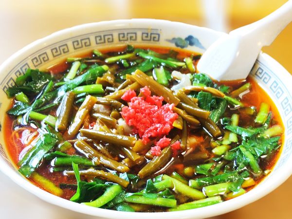 「満州にらラーメン　醤油　にら増し」@さかえや本店の写真