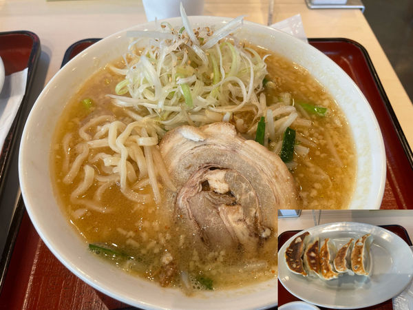 「常陸太田ネギ味噌ラーメン950円、餃子300円」@常陸乃国かぐや姫 道の駅ひたちおおた店の写真