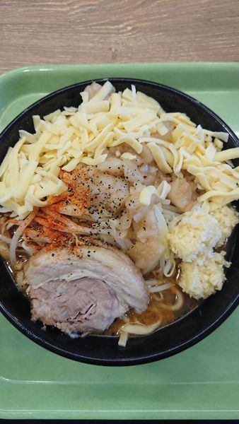 「味噌ラーメン+チーズ×3」@ジャンクガレッジ フォレオ菖蒲店の写真