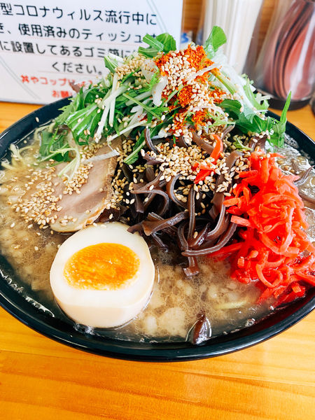 「塩豚骨　コッテリ」@豚骨ラーメン 新井商店の写真