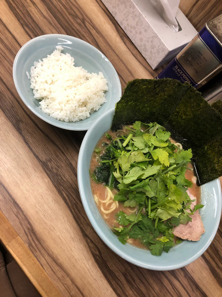 「パクチーラーメン (830円?)」@横浜ラーメン 武源家の写真