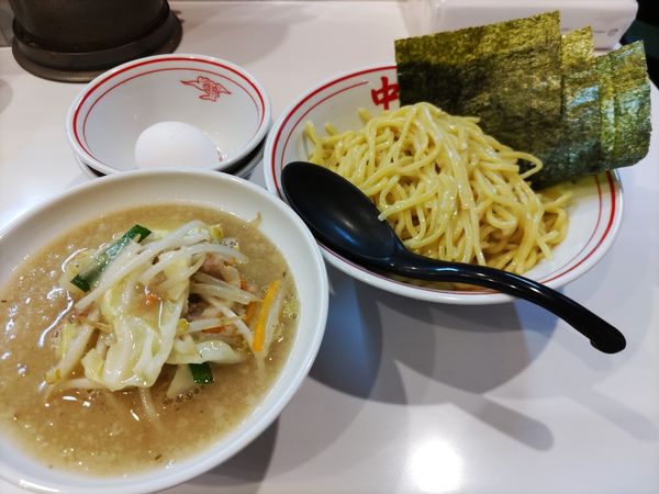 「塩つけ麺（5月柏店限定メニュー）+生卵」@蒙古タンメン 中本 柏店の写真