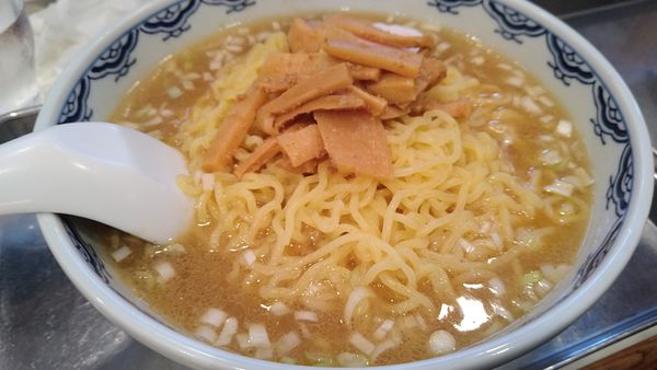 「ラーメン中盛、生卵」@むらもとの写真