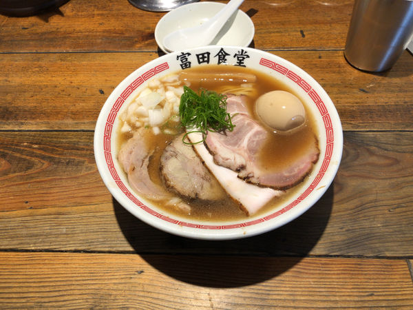 「特製煮干そば」@松戸中華そば 富田食堂の写真