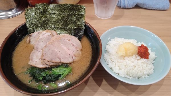 「ラーメン(並)¥650+のり¥50+ライス無料」@漢ラーメン 室の写真