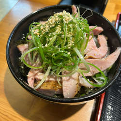 薄肉塩ラーメン、ネギ豚丼