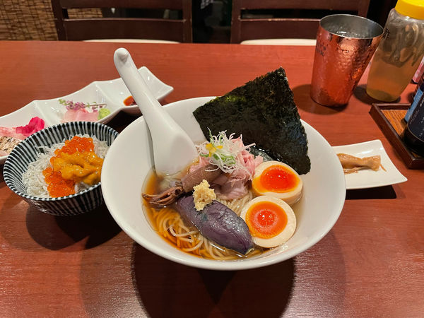 「【限定】冷しらぁ麺（真昆布水槽×烏賊干し）¥1000」@酒肴場 屯の写真