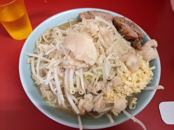 「麺少なめ硬め750円」@ラーメン二郎 新宿歌舞伎町店の写真