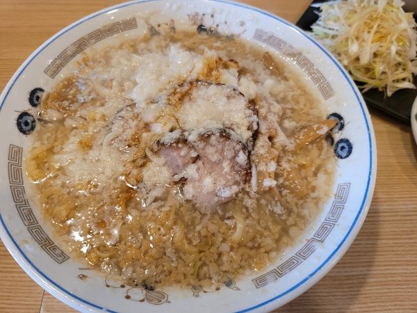 「背脂煮干しらーめん(並)　中脂　メンマ増　山椒ねぎ　板海苔」@麺処 そら亭の写真
