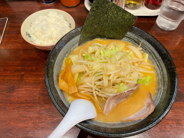 「おやじ麺、少ライス」@北海道らーめん おやじ 町田店の写真