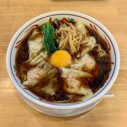 月見ワンタンメン（煮干ブラック）