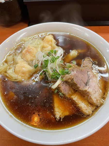 「海老ワンタンメン濃口¥950」@日陰の写真