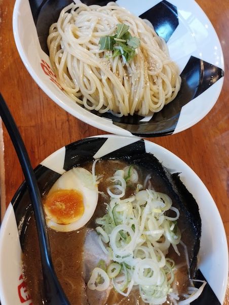 「濃厚魚介節つけ麺(860)」@つけ麺おんのじ 仙台本店の写真