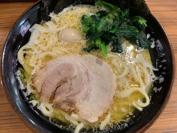 「ラーメン並 硬め濃いめ多め」@横浜家系ラーメン 壱角家 下北沢店の写真
