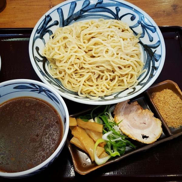 「冷やしざるつけ麺 ６９０円」@北海道らぁめん 伝丸 水戸笠原店の写真