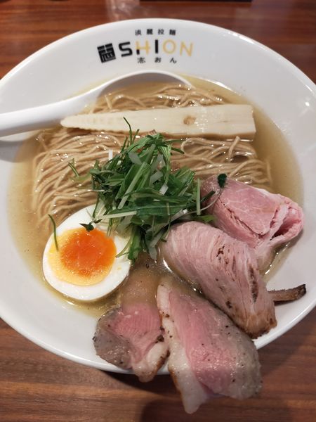 「塩らーめん」@淡麗拉麺 志おん-shion-の写真