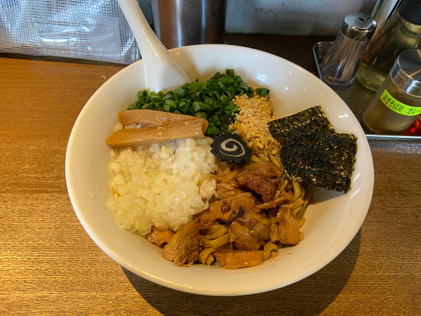 「ドラニボ　昼ドラスペシャル中盛り無料」@Dragon Noodle's ドラゴンラーメンの写真