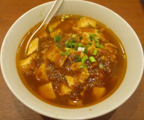「マーボー麺　800円」@中華料理 華心苑 新宿センタービル店の写真