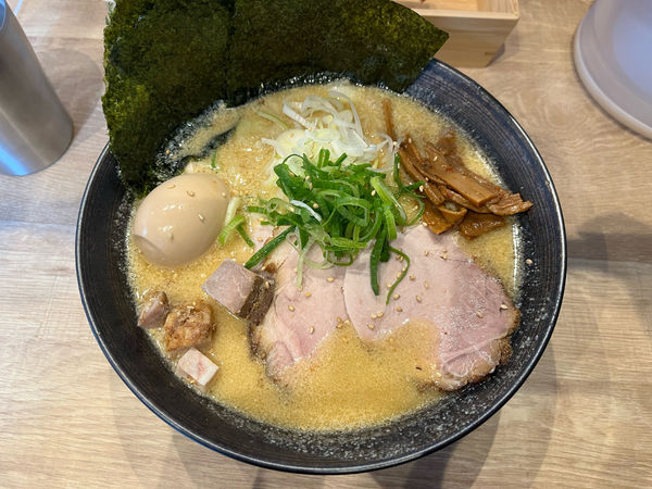 「特製白味噌ラーメン」@九段下 中路の写真