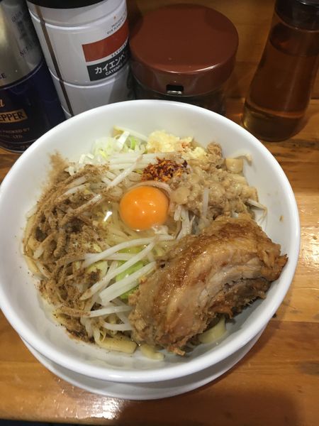 「汁無し豚1枚」@ラーメン豚39 大井町店の写真