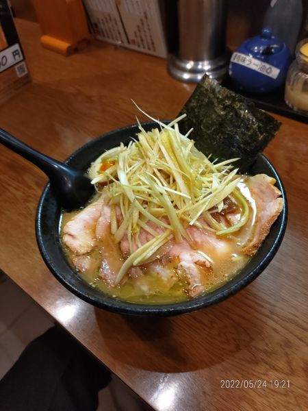 「ネギ味噌チャーシュー味玉+チャーハン」@らーめんや ひろの写真