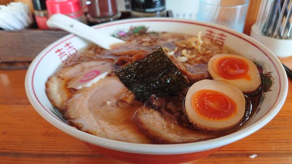 「チャーシュー麺　カタメ　玉ねぎ　味玉」@らーめん おゆうの写真