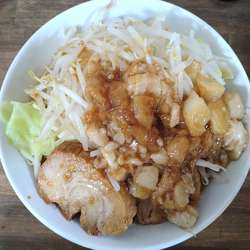 響二郎（脂多め、ニンニクなし）＋野菜増し