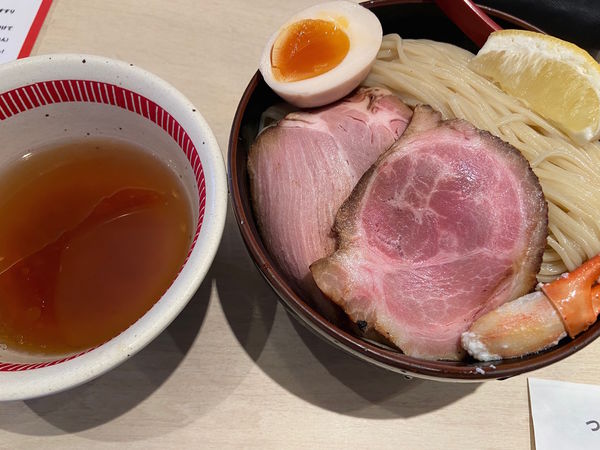 「すっごいズワイ蟹の冷やしつけ麺：980円」@必死のパッチ製麺所の写真