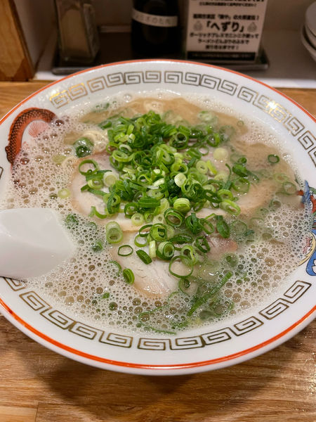 「博多ラーメン」@博多ラーメン でぶちゃん 高田馬場本店の写真