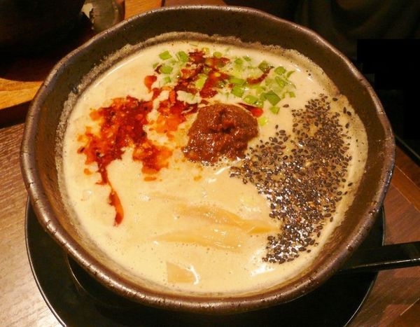 「ハーフ担々麺」@ロンフーダイニング  モリタウン昭島店の写真