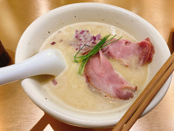 「鶏白湯RAMEN」@らぁ麺 みかどの写真