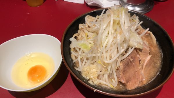 「小少なめ(NsY)、生たまご」@ラーメン二郎 荻窪店の写真