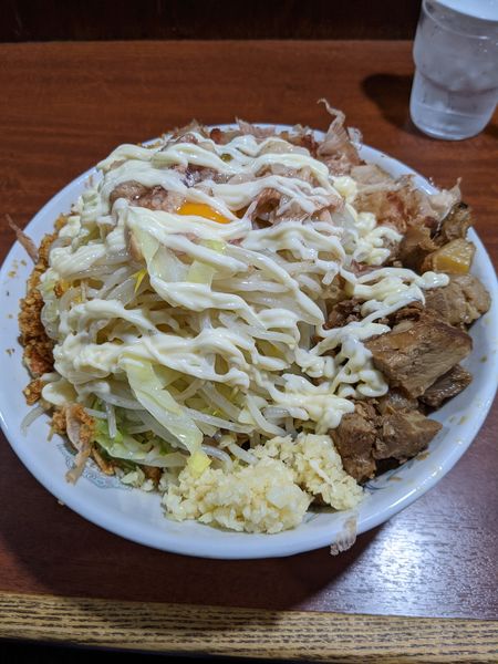 「汁無し（麺少なめ）＋ほぐし豚」@D麺の写真