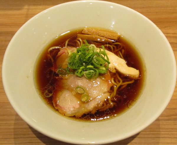 「淡麗醤油ラーメン　860円」@ソラノイロ NIPPONの写真