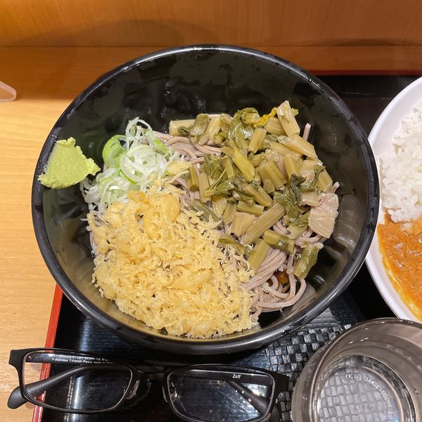 「半たぬきそば＋すんき（半たぬきそば＆半カレーセット）」@よもだそば 御徒町店の写真