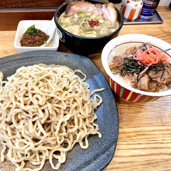 「つけそば860＋カレー玉170＋豚バラナンコツごはん350」@中華そば専門 とんちぼの写真