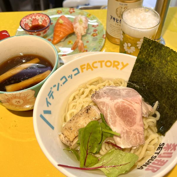 「刹那いカップつけソバ＋刹那いにぎり寿し＋刹那いビール」@ハイデン.コッコFACTORY 刹那の写真