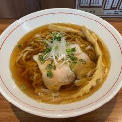 煮干し醤油ら〜麺(700円)+ライス(100円)