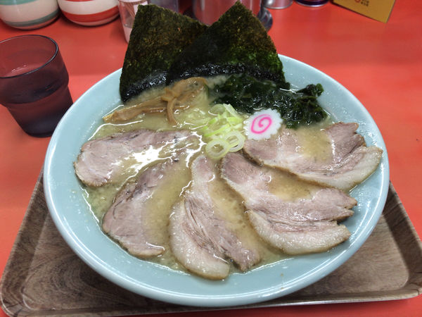 「チャーシューメン(アブラ多め、味濃いめ) 900円」@ラーメンショップ 鷲宮店の写真
